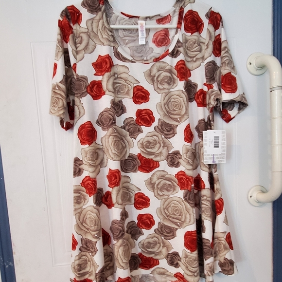 Lularoe shirts - Picture 6 of 16